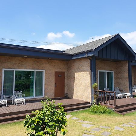 Wind Jeju Cafe & Pension Seogwipo Zewnętrze zdjęcie