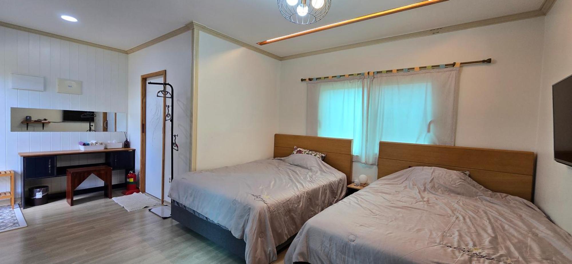 Wind Jeju Cafe & Pension Seogwipo Zewnętrze zdjęcie