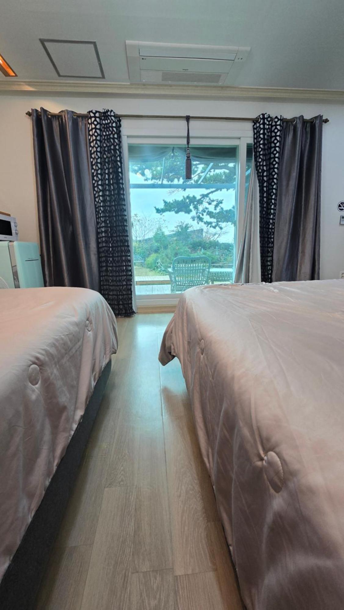 Wind Jeju Cafe & Pension Seogwipo Zewnętrze zdjęcie