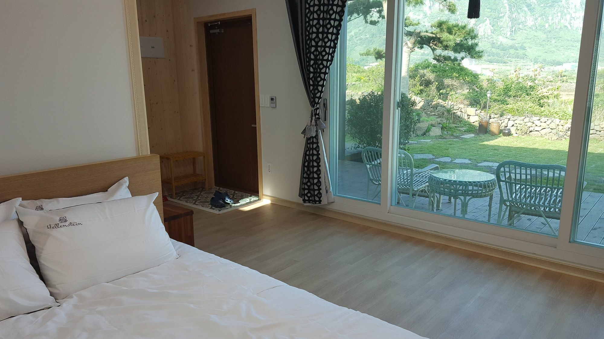 Wind Jeju Cafe & Pension Seogwipo Zewnętrze zdjęcie