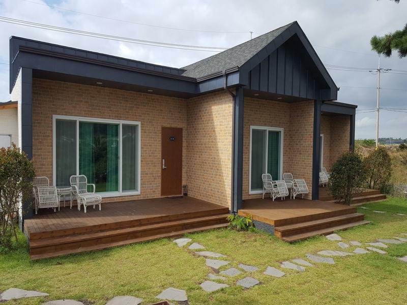 Wind Jeju Cafe & Pension Seogwipo Zewnętrze zdjęcie
